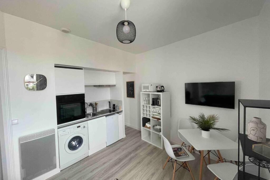 L'Oiseau Bleu Appt 2 Pieces , 150 M De La Plage Apartment Blonville-sur-Mer Exterior foto